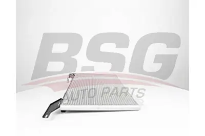 BSG 60-525-025 Klıma Radyatörü 2108300370, A2108300370, A2018300370, A2108300770, 2108300770, 2018300370, 2108300770064, 8062011, 8FC351037171, 8FC351037174
