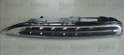 VALEO 044561 Sınyal Lambası Sol (Gunduz Isıgı Ozellıgı) Porsche Cayenne 10> 