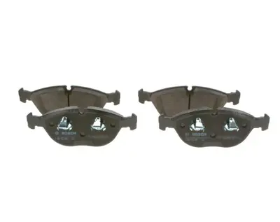 BOSCH 0986424649 Fren Balatası On  Audı A4 / Q 01> Tt 3,2 Vr6 / Q 03> A8 2,5 Tdı / Mercedes W202 97>00 W210 97>02 W22 