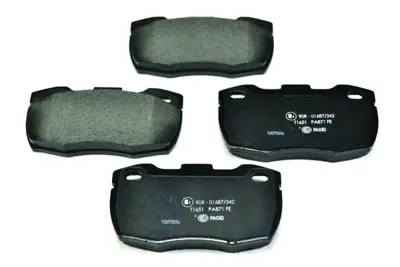 BESER 3453 Fren Balatası On Defender  RTC5574 SFP000140 SFP000260 STC1275 STC2952 STC5574 STC1276 RTC1275 4431470 1571571