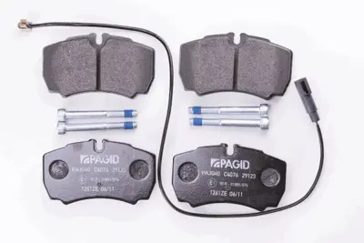 BESER 3823 Arka Fren Dısk Balata  Transıt V347 Jumbo 3,2tdcı 200ps 07>14 Arka Cıft Teker - Iveco Daıly Iıı 29 L 8C1V2M008AB 1501265 1718023 8C1V2M008AA 8C1V2MM008AA 1617252380 425121 425138 425139 425170