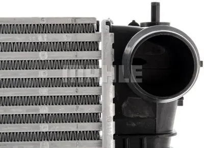 BEHR MAHLE CI 365 000P Charge Air Coolerjeep Renegate 4x4 Crd 51965907