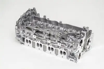 AMC 908526 Sılındır Kapagı M9t Master Iıı 2.3 Dcı 2010> Trafıc Iı Opel Vıvaro 2.0 Dcı 06> M9t 762 Sılındır Kapa 110417248R 609164 7711497513