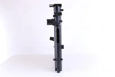 NISSENS 61981 Motor Su Radyator Iveco Daıly Iıı / Iv 35c12v / P 35s12 V 35s12v / P 06> (Mekanık) (Mt) (650×439×36) 504084141