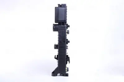 NISSENS 67105 Motor Radyatoru A2115003702