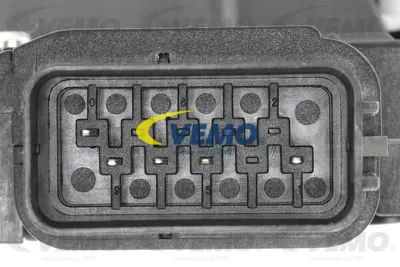 FORD 4M51 A266B23 AD Arka Kapı Kolu Iç Takvıyesı : 4M51A266B23AD 4M5AA26413BE