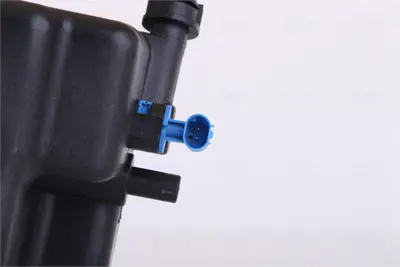 NISSENS 996274 Rad. Su Deposu E-53  N-62/ Range 3.0 Td6 17137501959