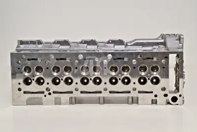 AMC 908575 Silindir Kapağı 612/647 Cdı 211/209/163/Spr/Wj 2.7 A6120103220