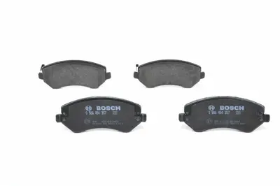 BOSCH 0986494357 On Fren Balatası Chrysler Voyager Iıı Iv (Rg,Rs) 95>08 Dodge Caravan 95>01 Jeep Cherokee (Kj) 01>08 5066427AA