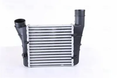 NISSENS 96549 Turbo Radyatoru (Intercooler) Sol Audı A4 2,0tdı - Tfsı 04>08 Exeo 1,8tsı 2,0tfsı - Tdı 09> 8E0145805T