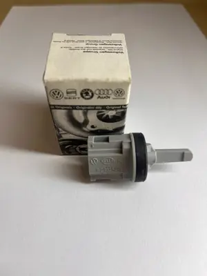 OEM 1K0907543A İç Isı Sensör ( Evaporatör ) Golf5-Jetta-Passat-Ca ( Klima Sıcaklık Sensörü ) 1J0907543 1J0907543B 1K0907543G 1K0907543A 82483 410580376 7472483 821455 905431 821455A2