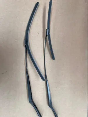 OEM 3V1955409/410 Silecek Kol Takım R&L Ön Süperb 3v1955409-3v195540 Süpürgeleri Üzerinde 3V1955410