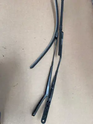 OEM 3V1955409/410 Silecek Kol Takım R&L Ön Süperb 3v1955409-3v195540 Süpürgeleri Üzerinde 3V1955410