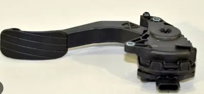 RENAULT 180107523R Gaz Pedalı Master Iıı 180107523R 6PV009978751 842206 83662 V46820010 411300114 1801000Q1B 4406820 95515333 7513662