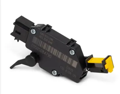 VIMERCATI 0060 Debrıyaj Pedal Sensoru 2fıs Grande Punto[orjinal] 50508479 35207 3500207 5140220 461630008