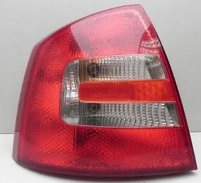 BITAPART BSK351003 Stop Lambası Sol Skoda Octavıa 05-08 1Z5945111A 1Z5945111 1Z5945257A 9EL354076011 82840004 SK0244164 50695509 7622921 2021101019 75210711
