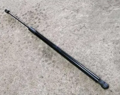 FROW 6031650004 Bagaj Amortısoru 600 Mm Volkswagen Super B Sw 3T9827550 2010643 RFO040 RSK006 116642 RCI023 31948 GH0636054 1381555 949901