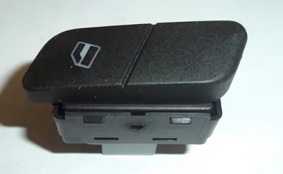 BITAPART BVO387019 Cam Dugmesi On Ve Arka  Sag Tekli Polo 6Q0959856