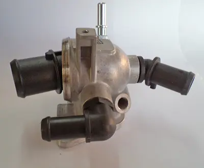 MITA AB12533S01 Termostat (Komple) (88°c) Doblo-Fiorino-Linea-Punto-Corsa D-Astra H-Combo 1.3jtd-Cdti (Müşürsüz) TH6981 1338020 G98288 TH698188 698188 55194271 55224022 698188J TH38588 62788