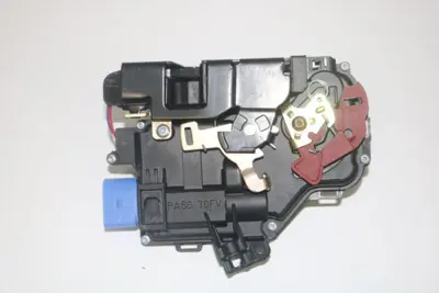 JUST LM5004 Lm504 Kapi Kilidi On Sol Golf5-Caddy3-Touran-Touareg (9 Fis) 05-> 