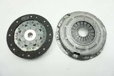 MY 302053201R Debriyaj Seti Laguna Iii-Clio Iii 2.0 16v F4r 306A0JA60B 302053201R 7701478171 306205974R 306206822R 8200805652 HAMJ7C623FAAA 8200764616 8200213679 2277931