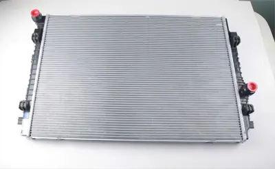 OSSCA 37687 Motor Su Radyatoru Golf Vıı Passat  Superb Tıguan Arteon A3 Q3 Q2 Leon Karoq Octavıa Yenı Modeller 5Q0121251EN