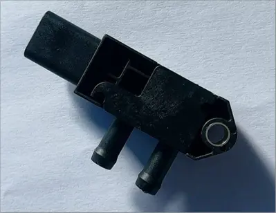 OSSCA 98306 Egzoz Gazi Sicaklik Kaptoru (Partikul Sensoru) Dacia Duster 18> Dokker 12>  Renault Megane Iv 16> Ta 227707094R 906434 227707094RCC 843148 227707094RQ0 208748109R 711457120 208150149R 70668506 2277000Q0D