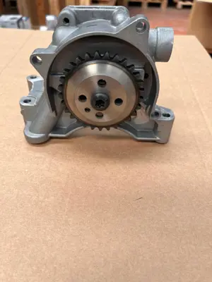 OEM 03C115105AB Yağ Pompasi 1.6fsi Bag-Blf-Blp  3C115105AB 707919060 3C115105T 3C115105L 116192 WG1726564 B12697 1113103110 11150845401 OP332