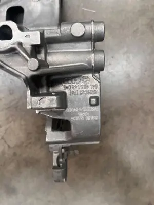 OEM 04L903141B Alternatör Braketi Passat A3-A4 